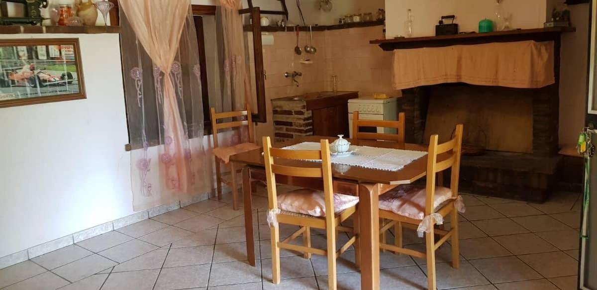 Bilocale Santa Maria Il Palazzone Buitenkant foto